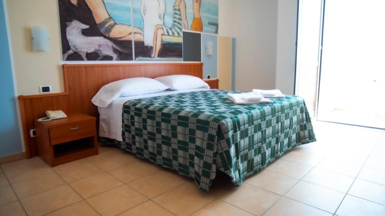 Hotel Royal Giulianova Extérieur photo