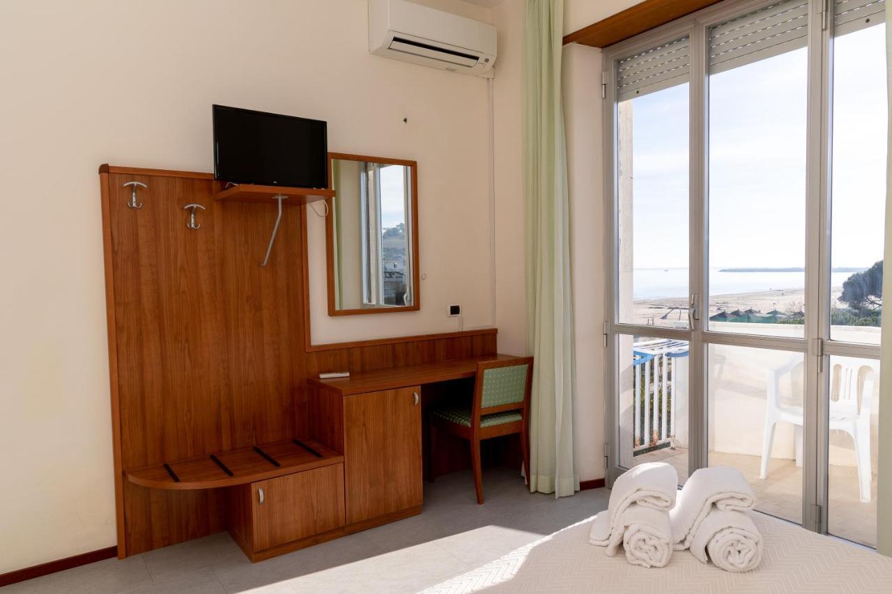 Hotel Royal Giulianova Extérieur photo
