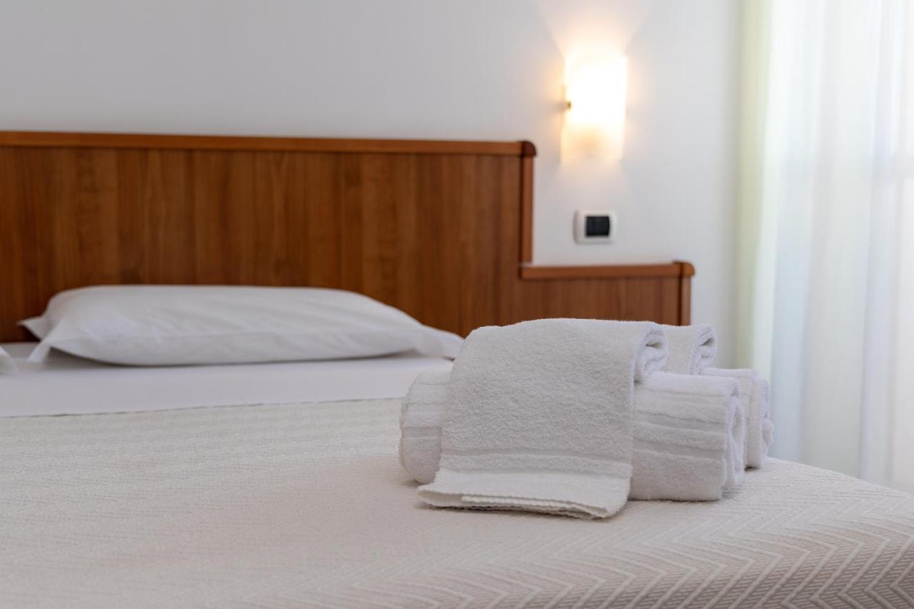 Hotel Royal Giulianova Extérieur photo