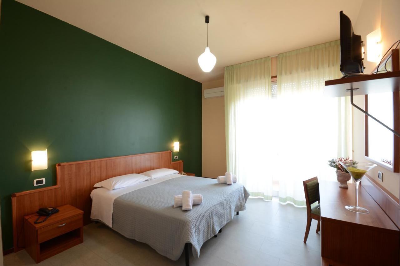 Hotel Royal Giulianova Extérieur photo